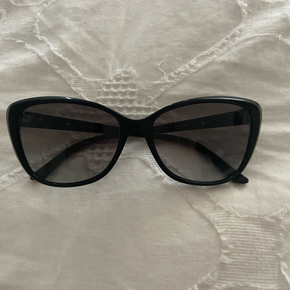 Versace Cat-eye sunglasses Model 4264-B - Picture 1 of 7